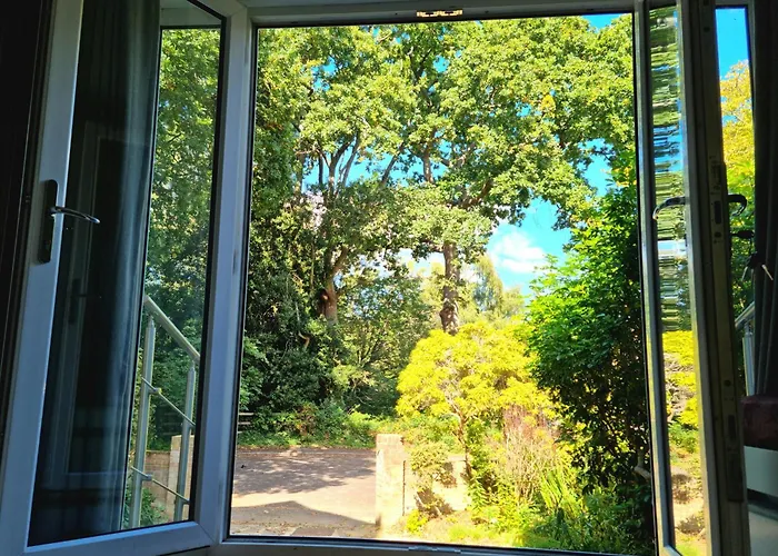 Peaceful Place, Free Parking & Private Entrance